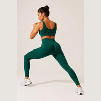 LiftLux The Seamless Legging in Green - in motion
